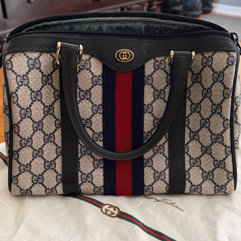 Vintage Gucci Women's Satchel with Red and Blue Stripes - Picture 3 of 5